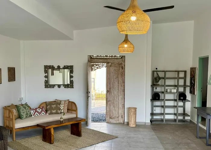 Villa Kayu Tulang *