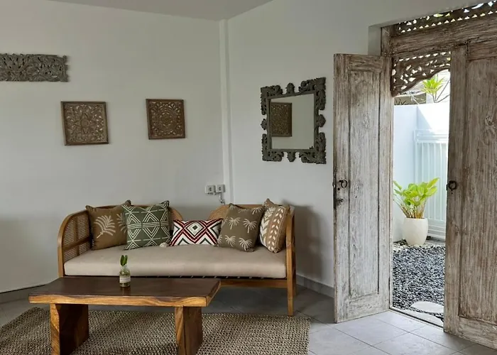 Villa Kayu Tulang Canggu