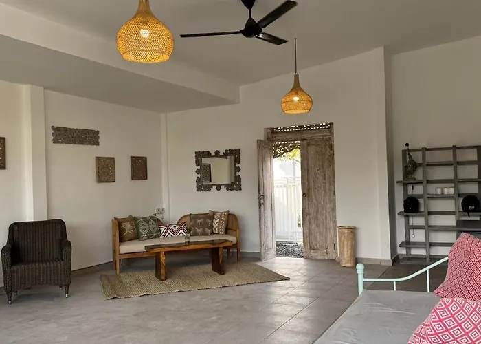 Kayu Tulang Villa *